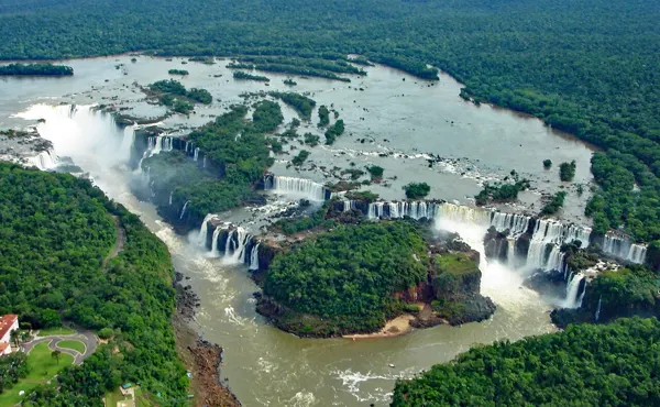 Iguazú Şelaleleri